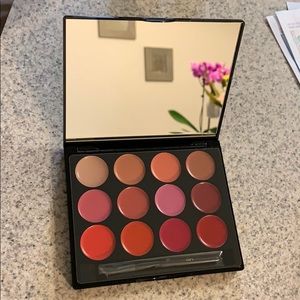 Ish lip statement palette